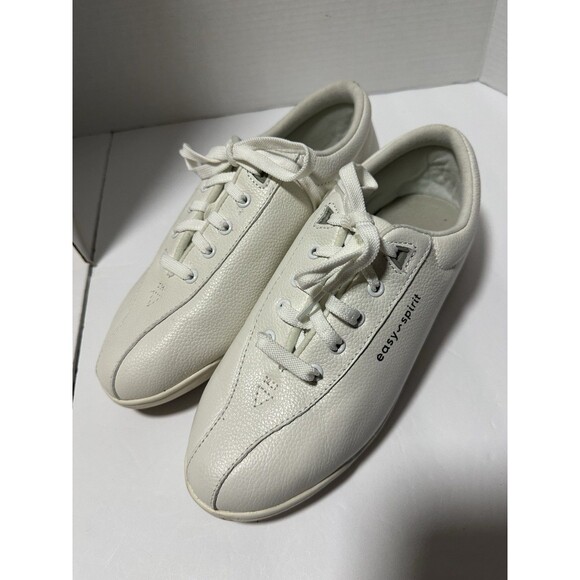 Easy Spirit AP1 Women's White Leather Walking Shoes Size 9M - Picture 1 of 11